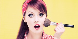 8 Kesalahan Fatal Saat Make Up yang Justru Merusak Penampilanmu!