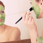 7 Langkah Mudah Melakukan Facial Sendiri di Rumah