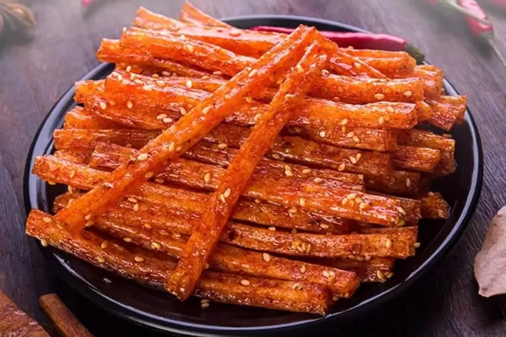 BPOM Temukan Bakteri Sangat Membahayakan pada Jajanan China Latiao, Picu Keracunan